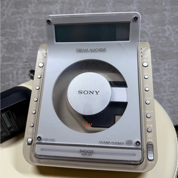 Vintage Sony Dream machine ICF-CD855V Clock Radio CD Player TESTED WORKS - Picture 2 of 7